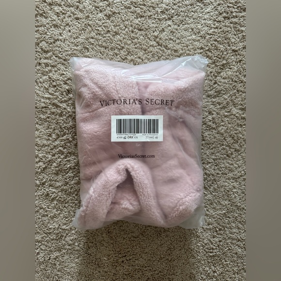 ✨NWT Victoria Secret PINK Cozy Plush Tote - Picture 4 of 9